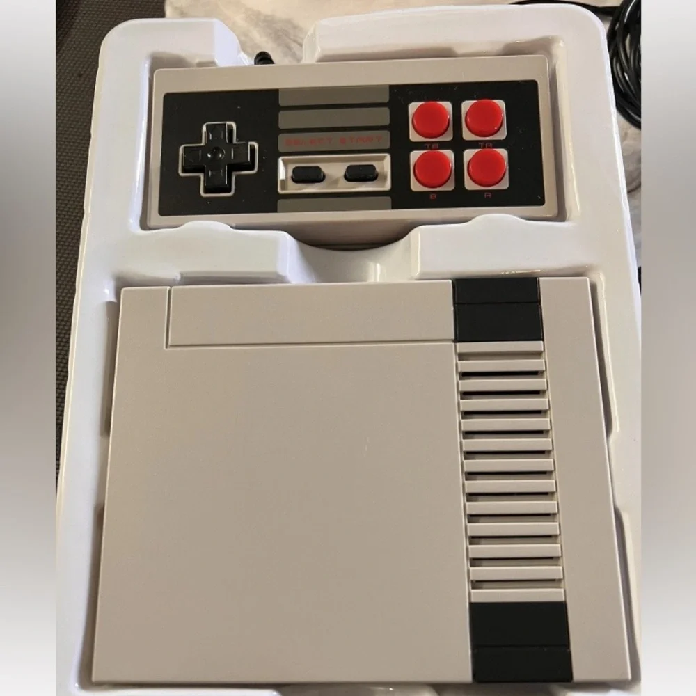 MINI NINTENDO GAME SIMULATOR W 2 CONTROLLERS & 600 GAMES BY COOL BABY